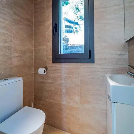 House In Roses Near Canyelles Montjoi